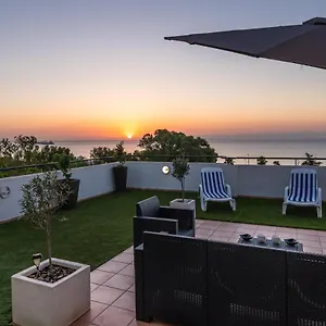 makenzy-seaview-penthouse.protaras-cy-hotels.com/
