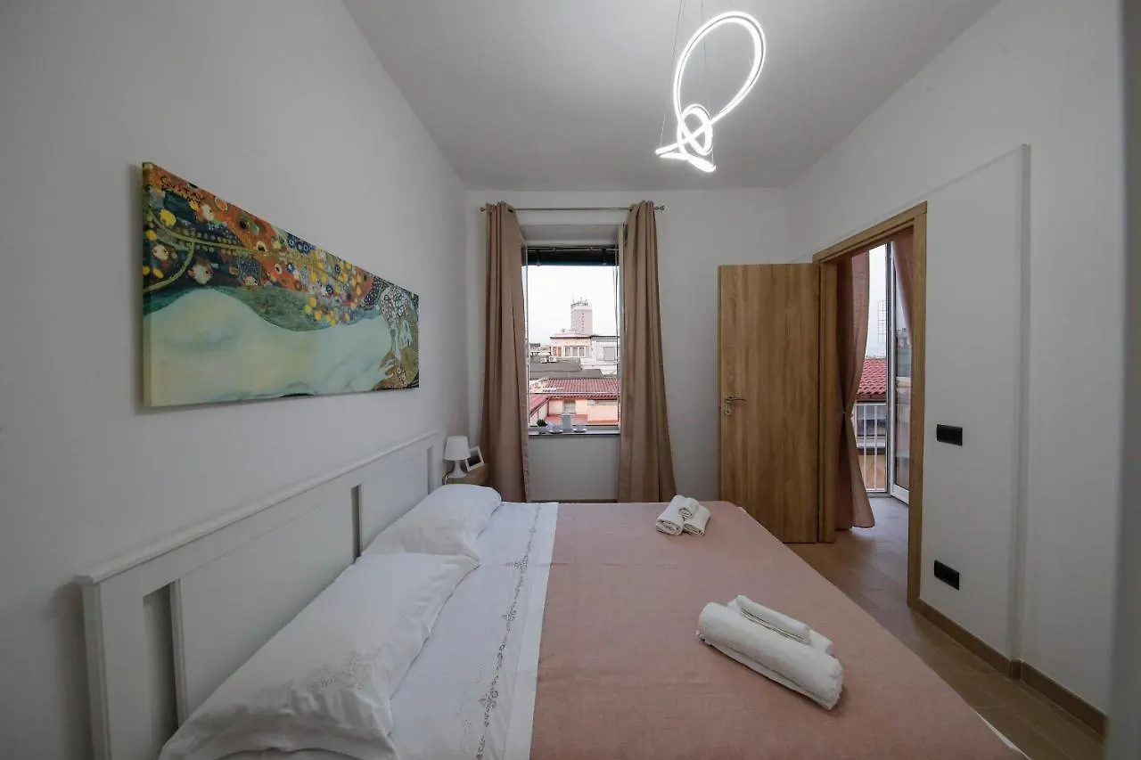 Apartament The Door Saturday Neapol