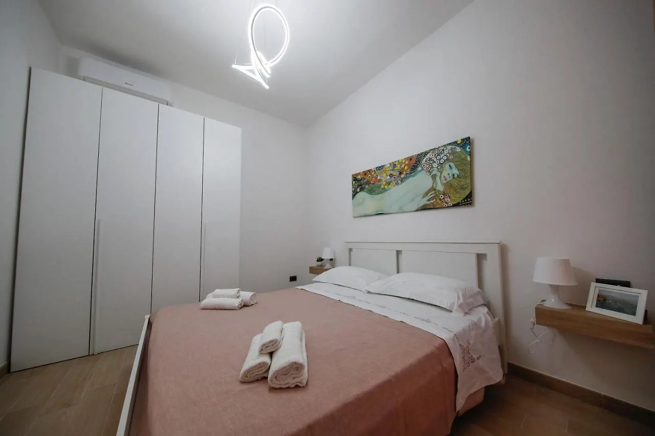 Apartament The Door Saturday Neapol Włochy