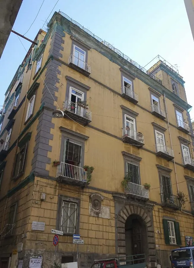 Apartament The Door Saturday Neapol 0*,